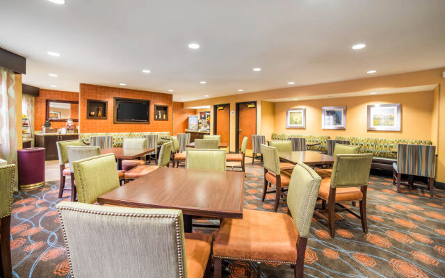 Comfort Inn University