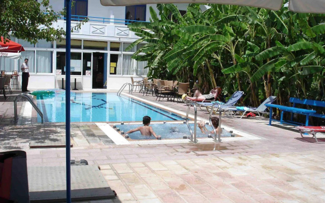 Garden Hotel