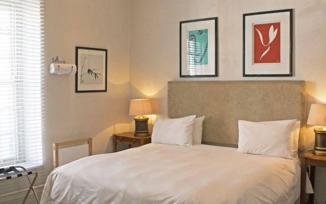 Hotel Charles