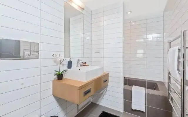 Luxury 1 Bedroom Studio