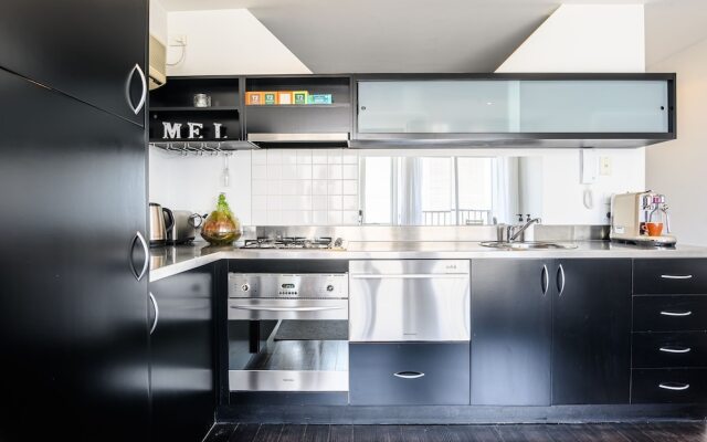 OLIVER Laneway Art, Fed Square & Top Restaurants