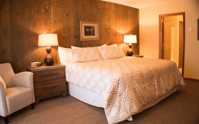 Evergreen by Crested Butte Lodging