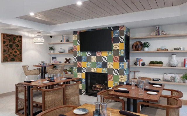 The Wave at Marblehead