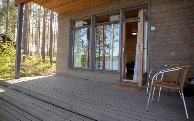 Kuoreksenniemi Villas & Lakehouse