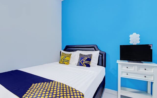 SPOT ON 92179 Latinos House