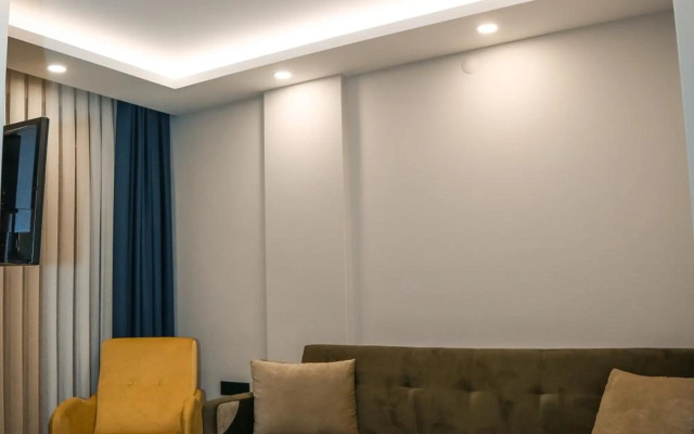 White Golden Suite Hotel