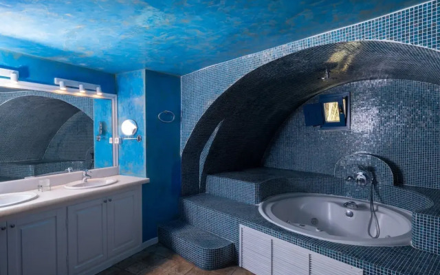 Asha Luxury Suites