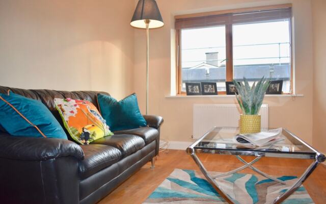 Newly Refurbished 2 Bedroom Apartment in Temple Bar