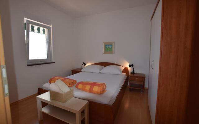 Apartment Petar 5p in Mandre