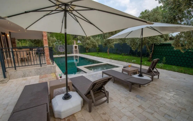 Villa Close to Inlice Beach With Pool in Fethiye