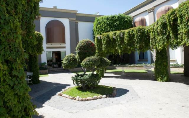 Capital O La Estancia