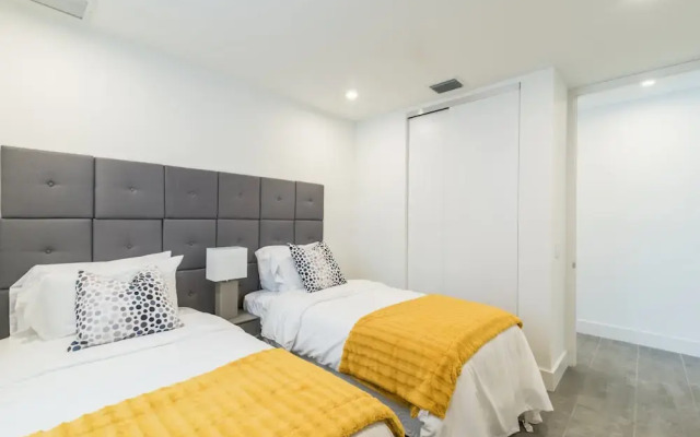 VHC Luxury Apartments 538-202