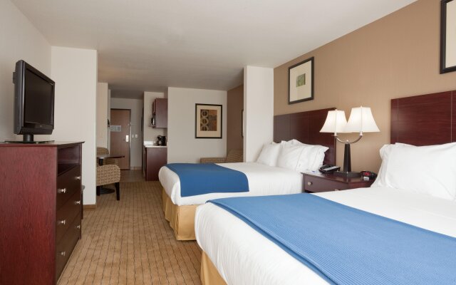 Holiday Inn Express & Suites Antigo, an IHG Hotel