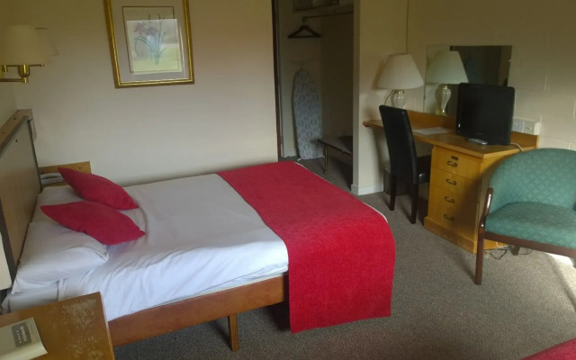 The Waterside Hotel