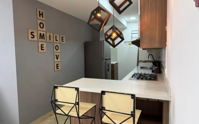 Sabaneta, apartment, Parking, Pool & with club in the sky!