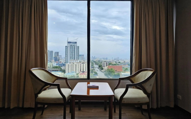 Alexander Hotel