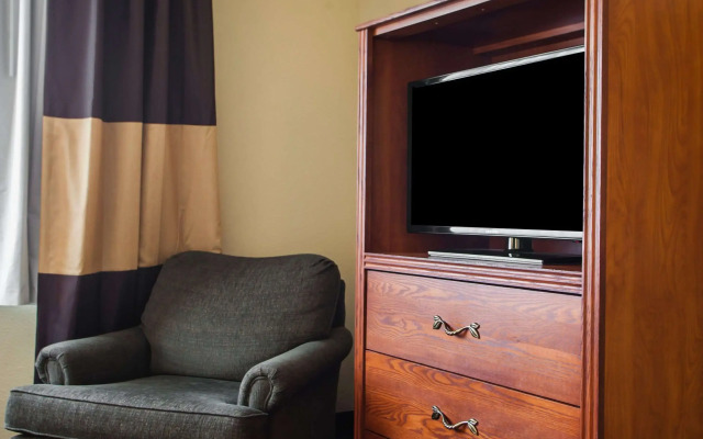 Quality Inn Bolingbrook I-55