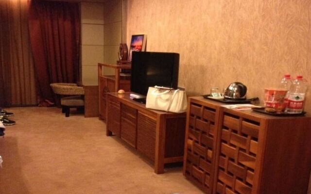 Linyi Pattaya Hotel