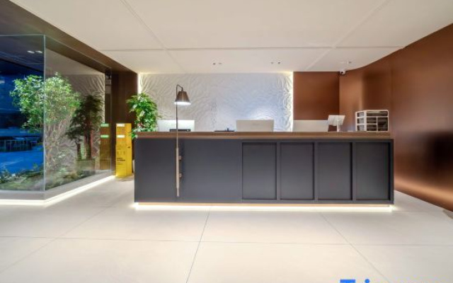 Ezzi hotel