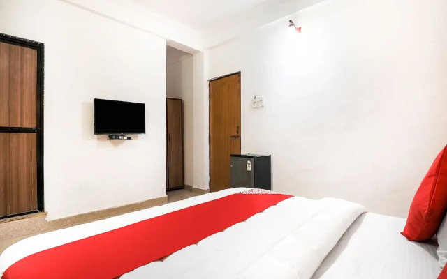 OYO 38418 Rosy Guest House