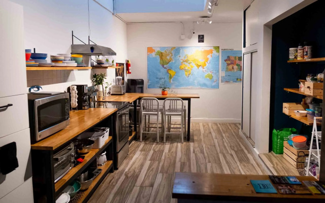 Santurcia Hostel & Bar