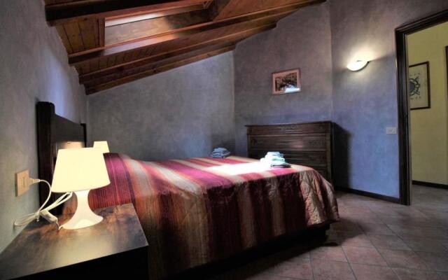 A Lovely Picture on the Lake