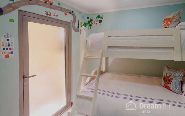 The Palm Jumeirah Villas - Frond O