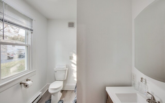 Lovely Lancaster Aptartment in Walkable Location!