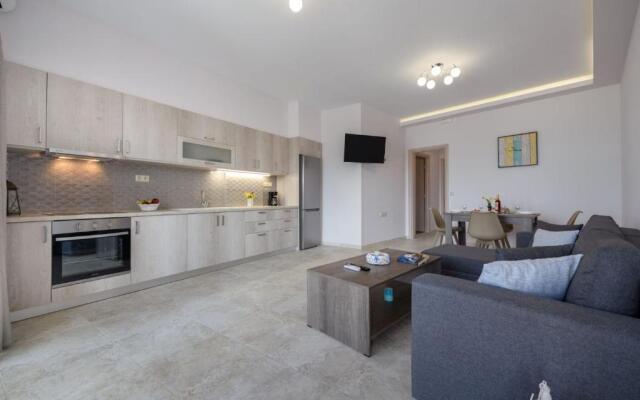 Coral Sea Apartment