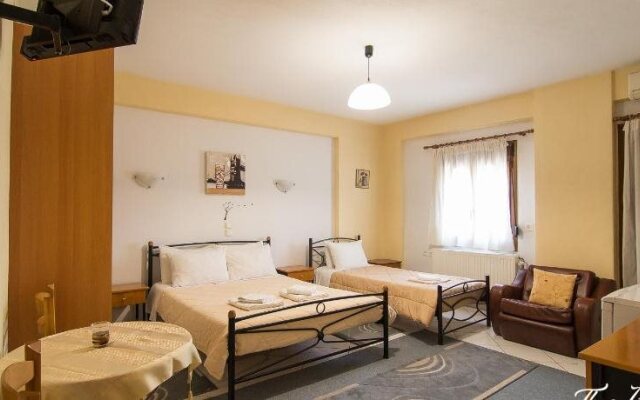 Orama Rooms