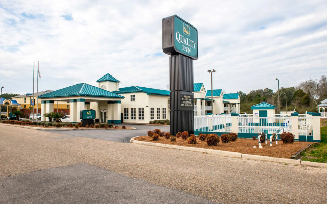 Quality Inn Chipley I-10 at Exit 120