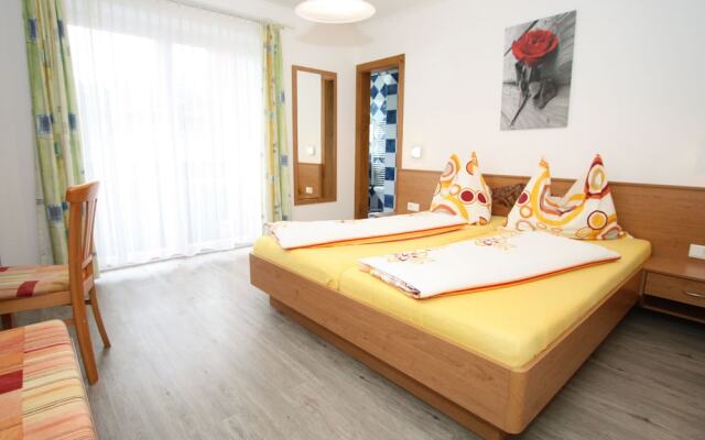 Spacious Holiday Home in Goldegg near Ski Lift