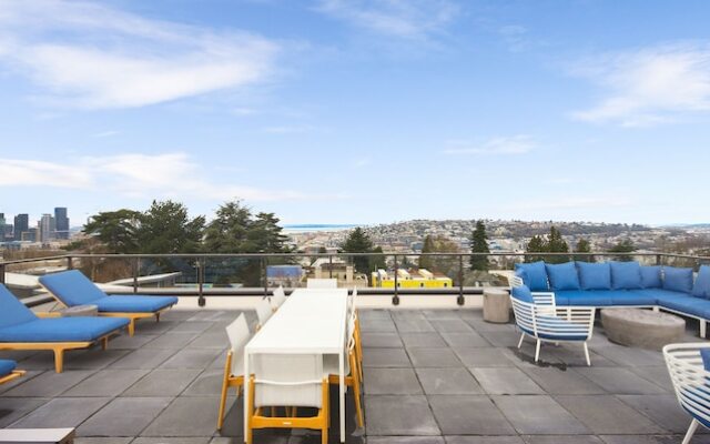 Primo Capitol Hill Studio