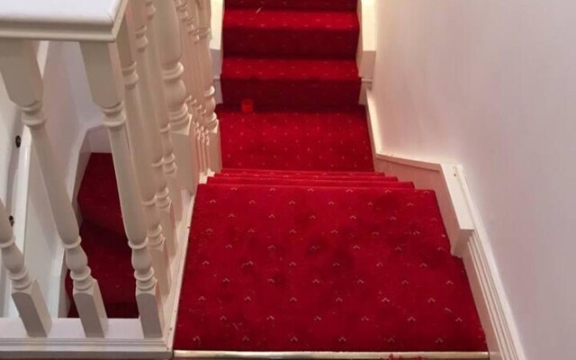 Cosy Urban 3-bedroom Terraced House in Derry