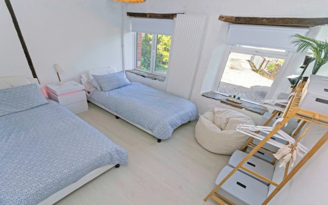 Shippenrill Croyde 6 Bedrooms, Sleeps 14, Hot Tub