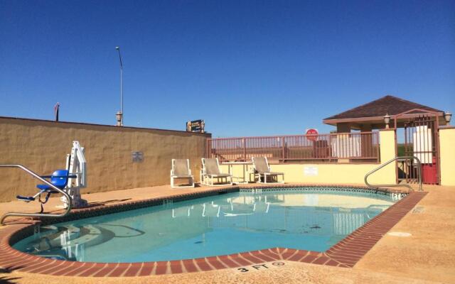 Cotulla Executive Inn