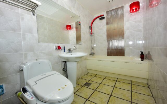 Queen Hotel