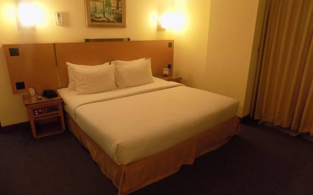 Mega Anggrek Hotel & Convention