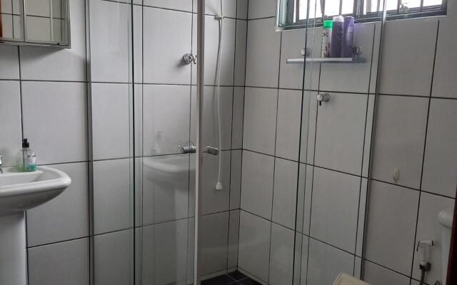 Linda casa c/churrasqueira na praia PerequêAçu 057