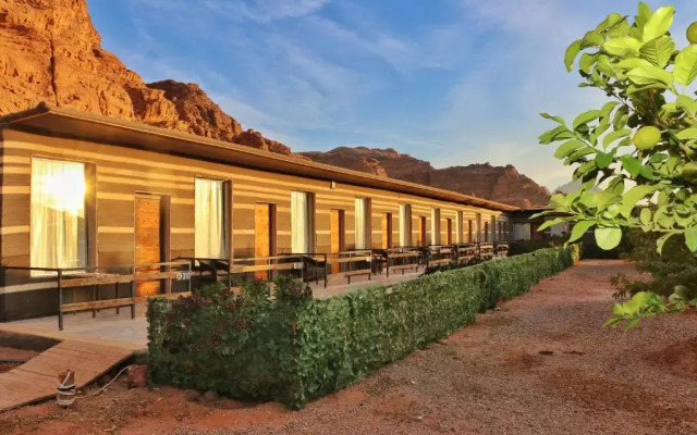 Sharah Luxury Camp