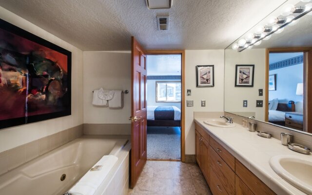 All Seasons Condominiums by All Seasons Resort Lodging
