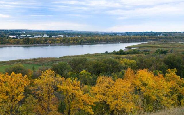 Holiday Inn Express Hotel & Suites Bismarck by IHG