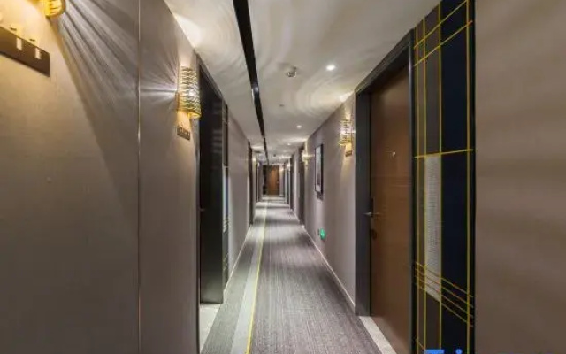 Homeinn Plus Hotel (Chongqing Southwest University Beibei Subway Station)