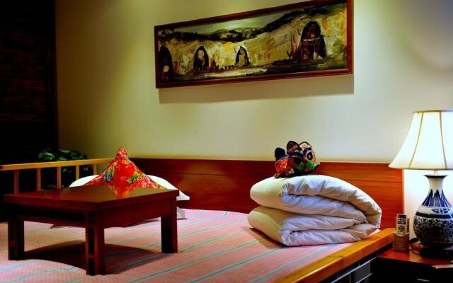 Yanan Rootlots Hotel