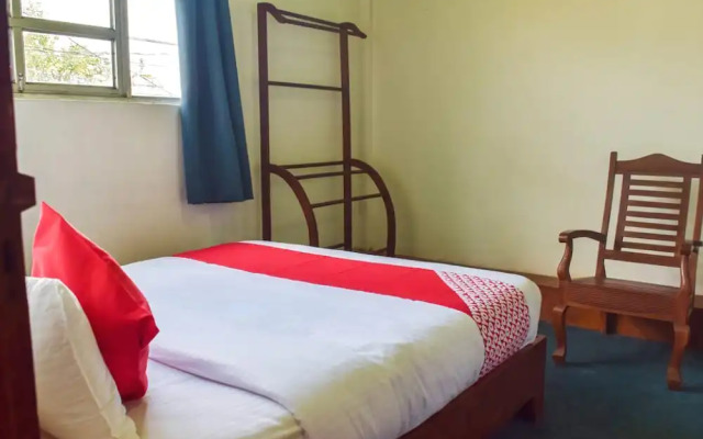 OYO 453 Hotel Green Palace