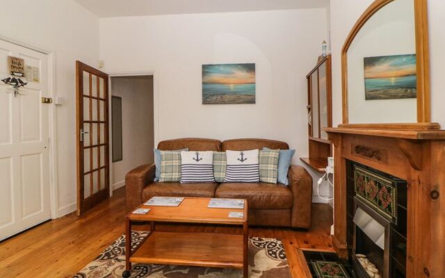 Hoe Apartment