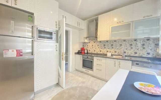 Colourful House in Kad k y