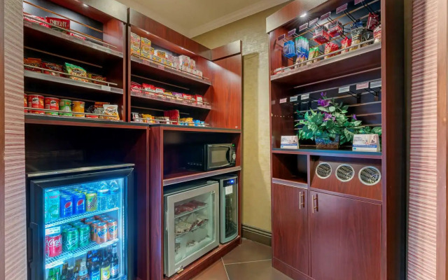 Best Western Plus Brookside Inn