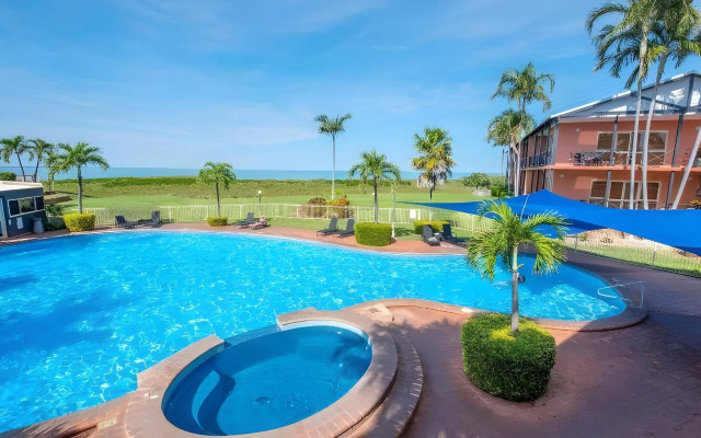 Moonlight Bay Suites