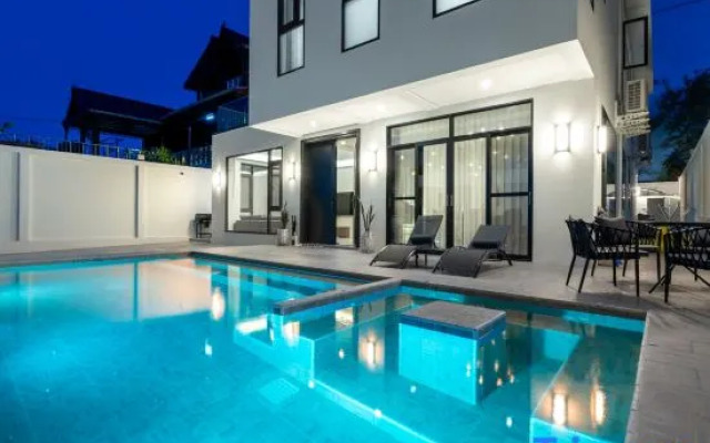 T M L-Urban 4 Bedroom-Independent Swimming Pool and Ktv